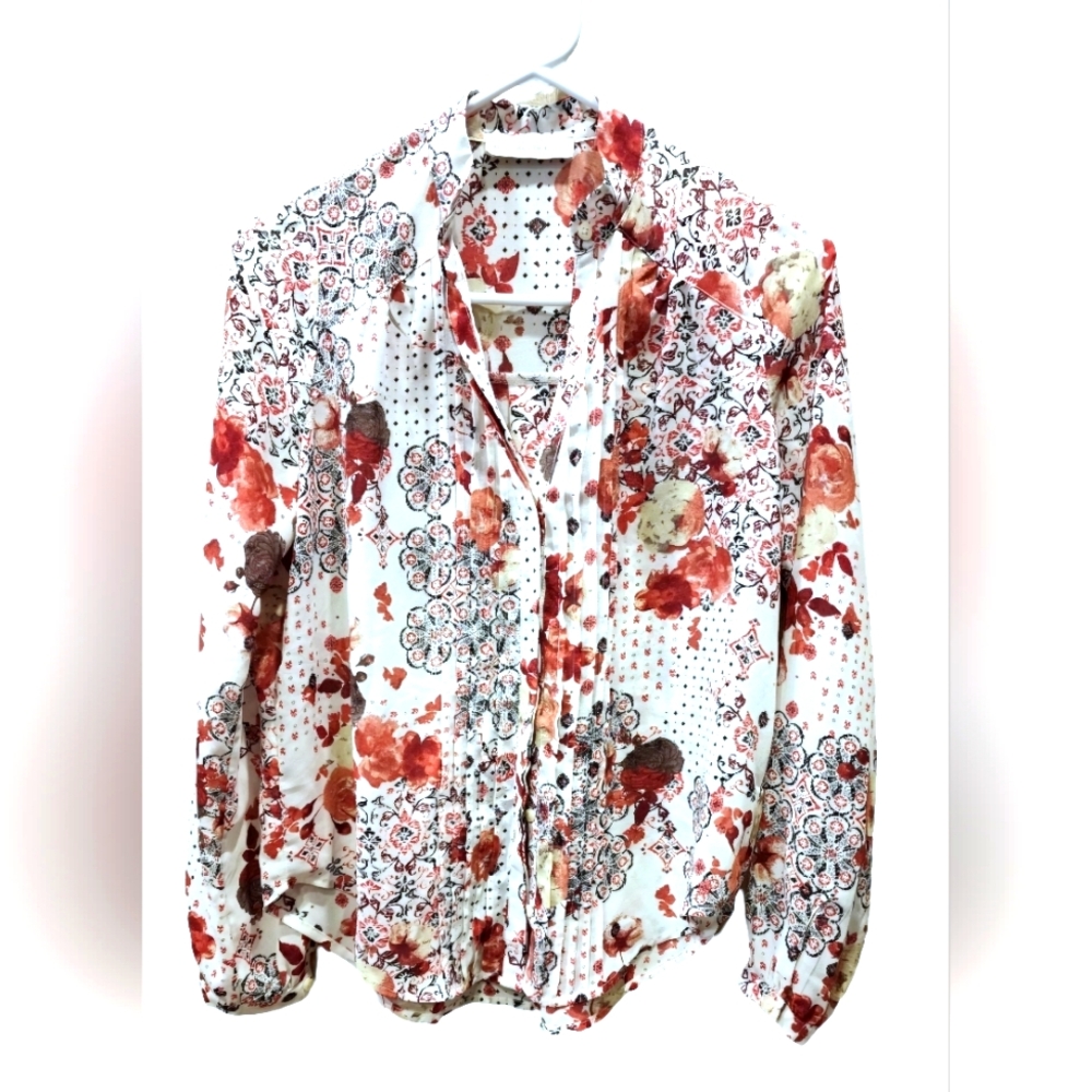 Abercrombie & Fitch long sleeve floral button down blouse, size S